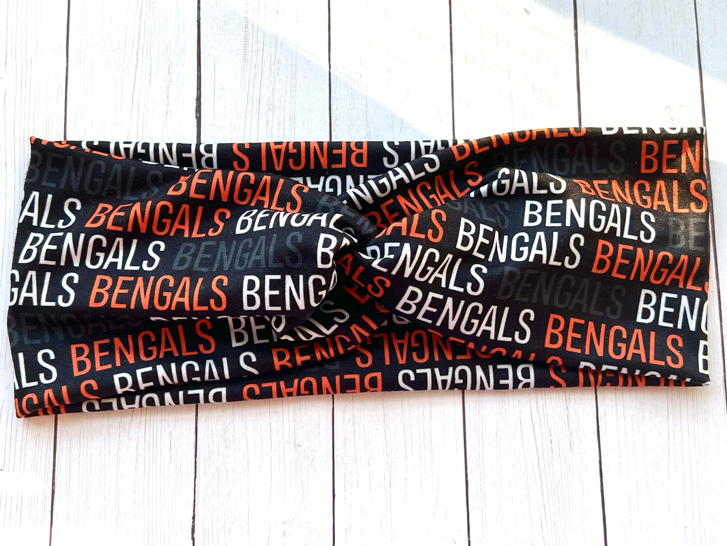 Twist headband - WHO DEY!